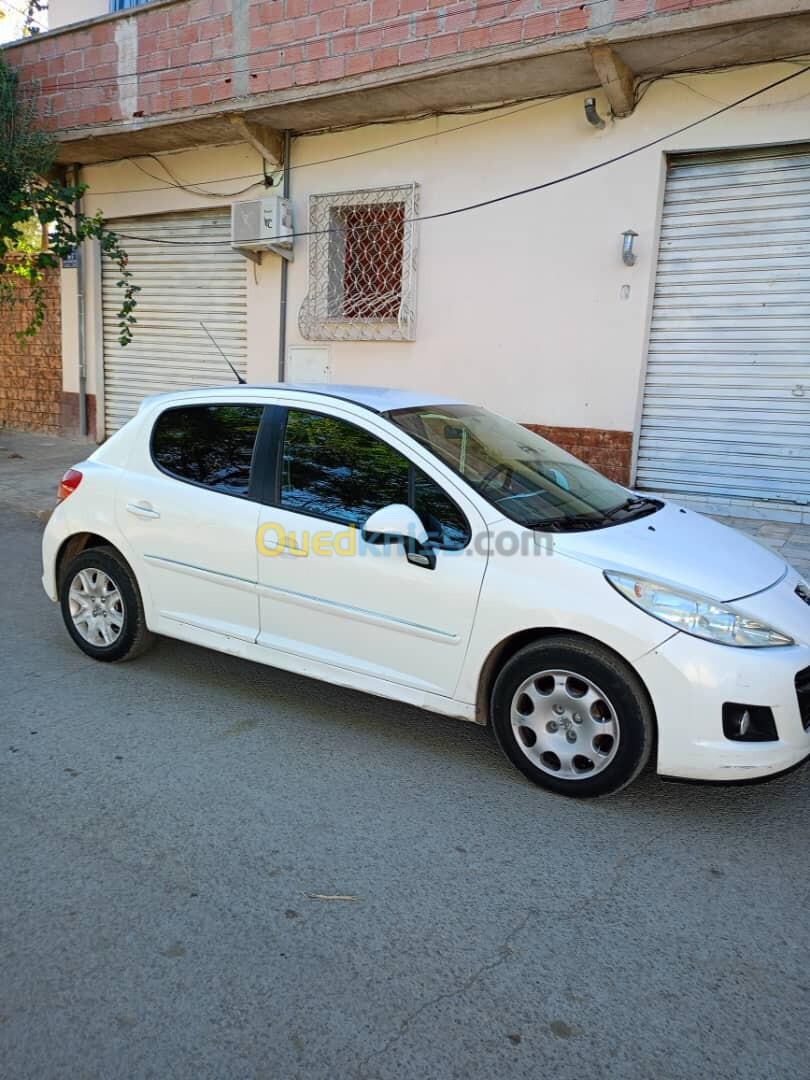 Peugeot 207 2012 