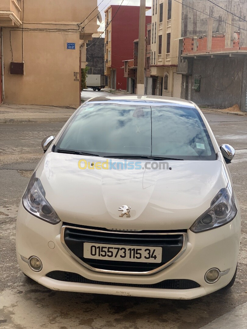 Peugeot 208 2015 Allure