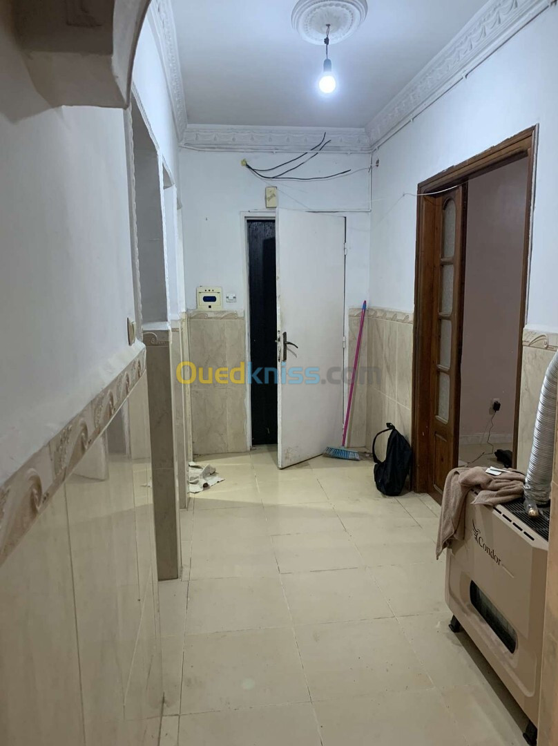 Location Appartement F04 Alger Ain naadja