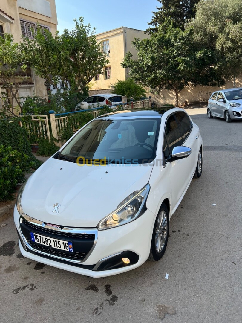 Peugeot 208 2015 Allure Facelift