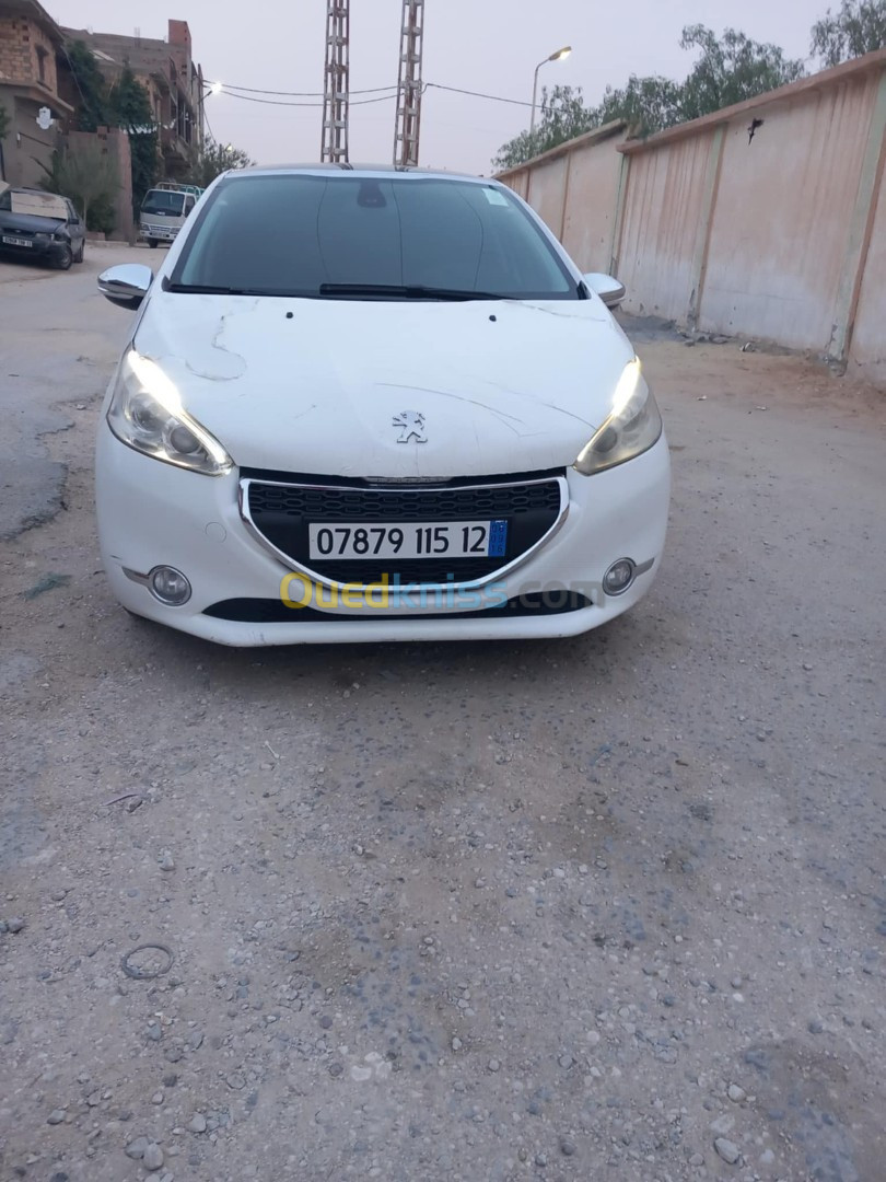 Peugeot 208 2015 Allure