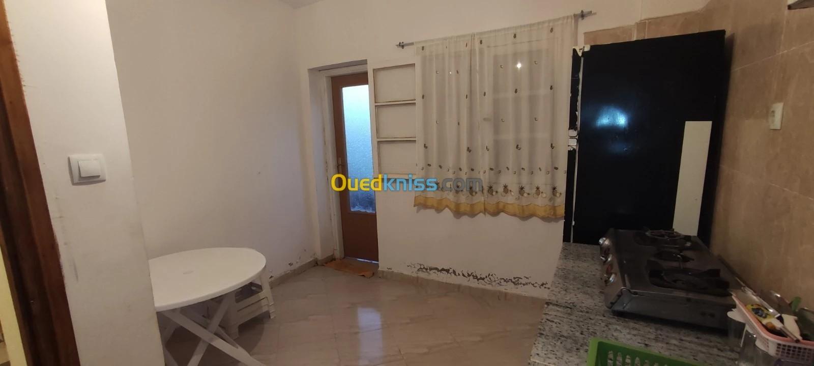 Location vacances Appartement F3 Mostaganem Mostaganem