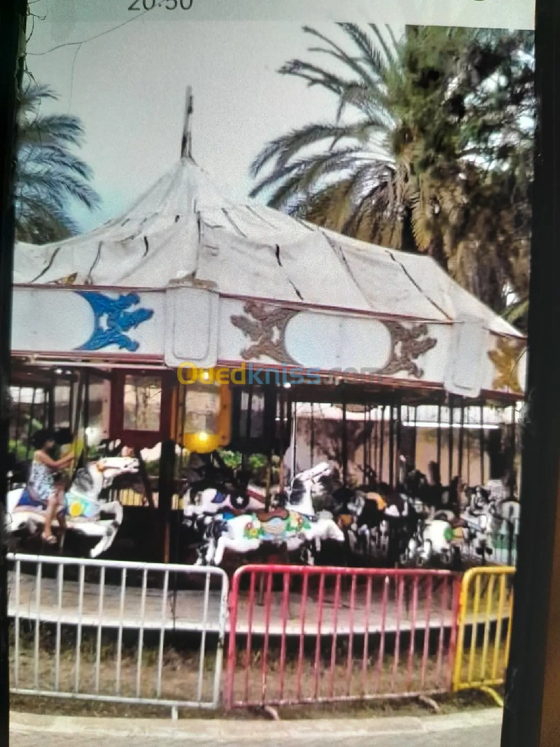 Carrousel et autres jeux de manège 