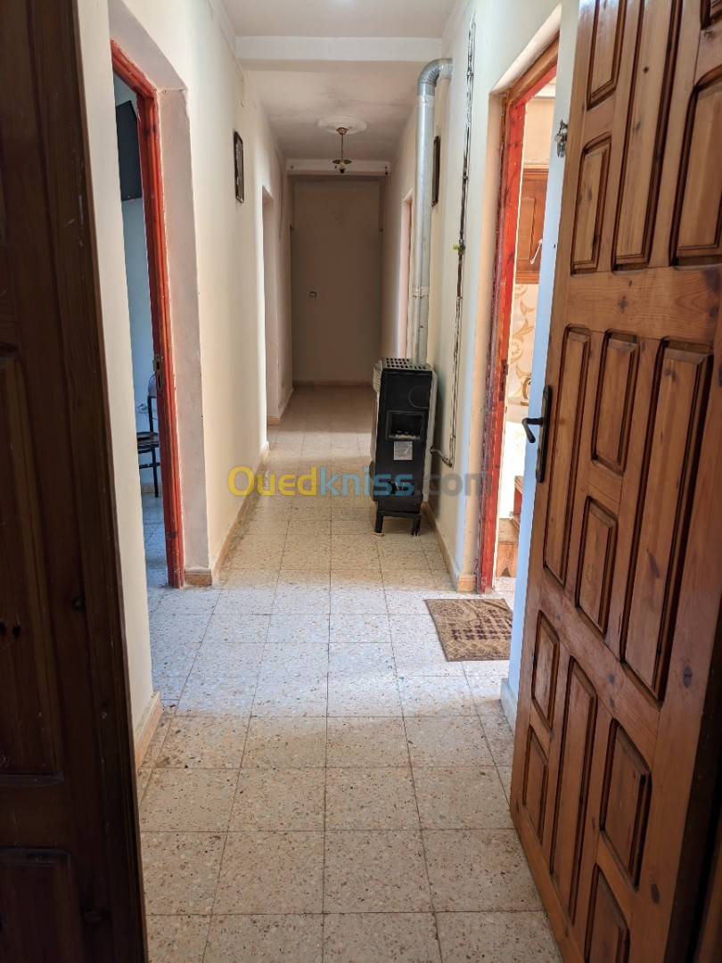 Location vacances Niveau De Villa F02 Skikda Collo