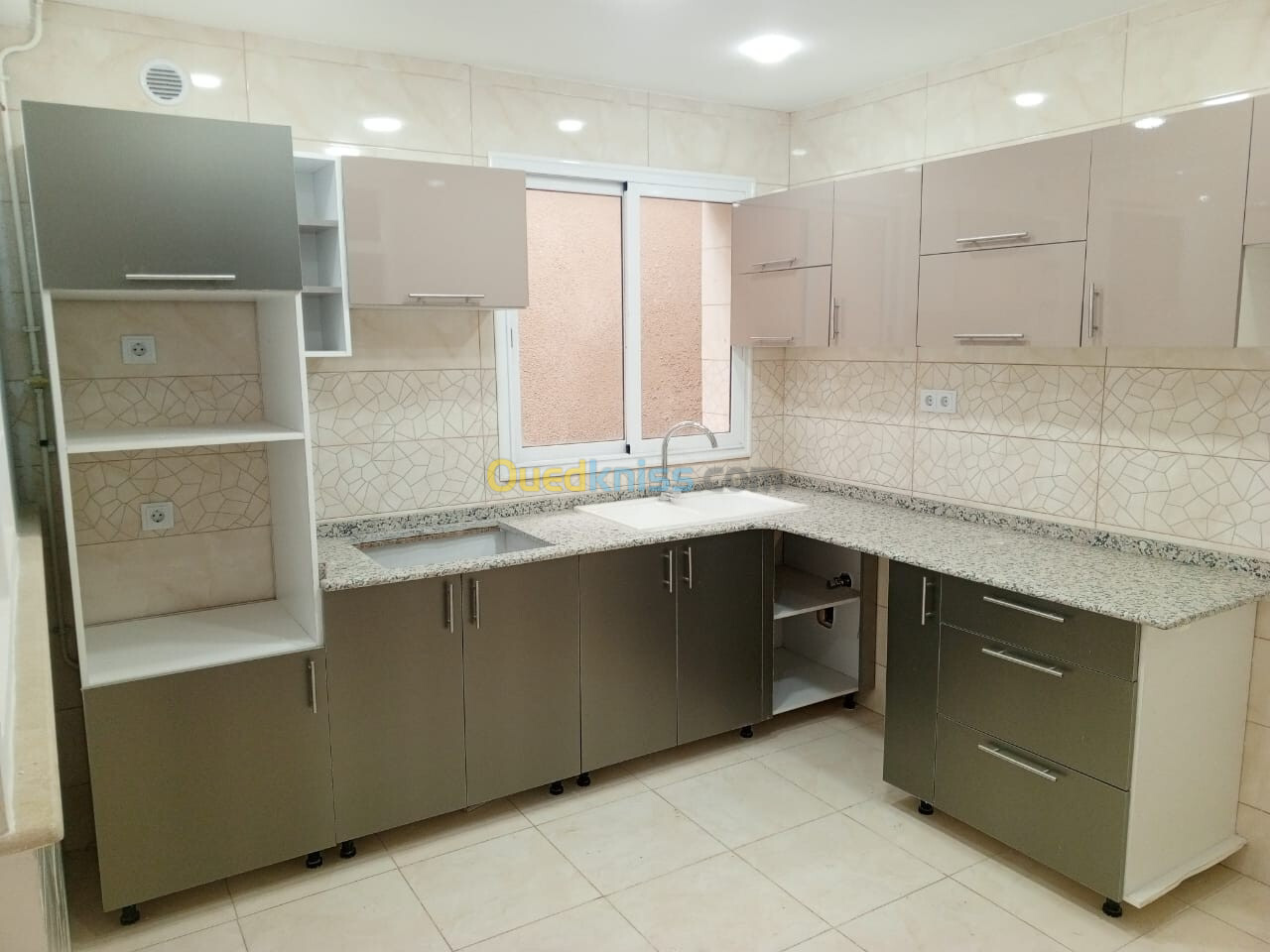 Vente Appartement F2 Alger Bordj el kiffan