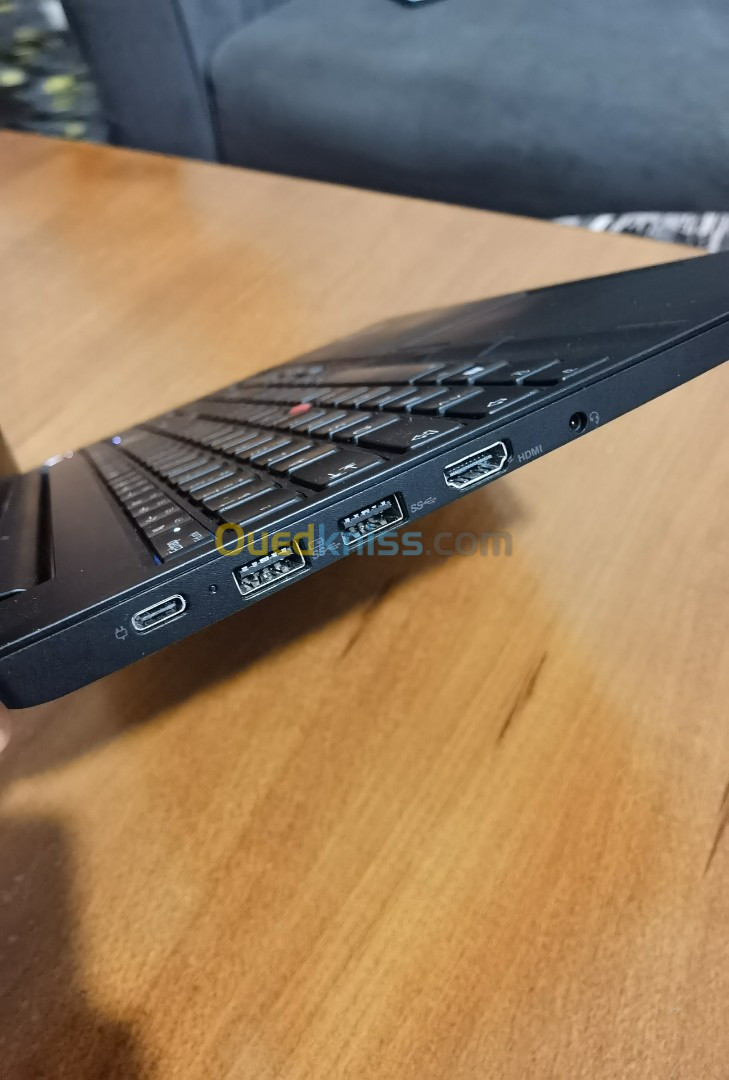 Lenovo thinkpad i3 E15