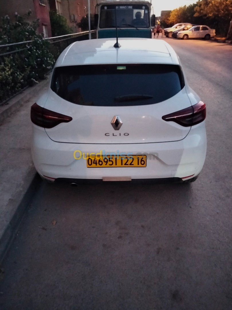 Renault Clio 2022 5