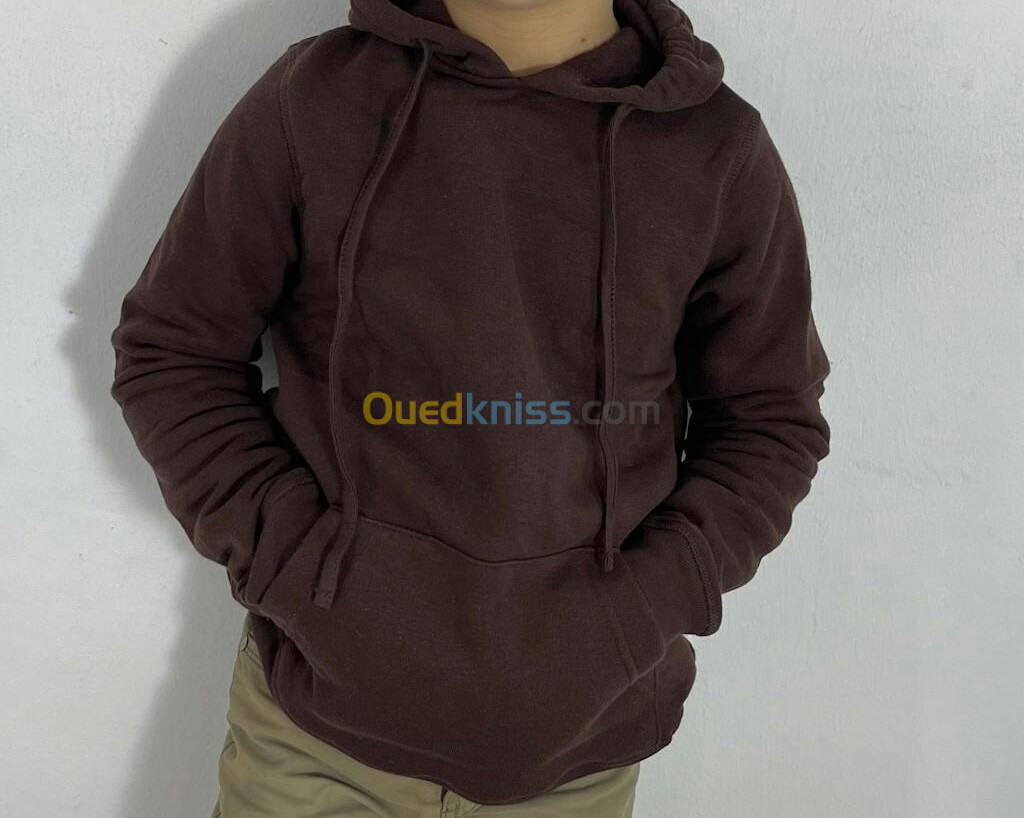 Hoodie enfant regular taille: 6 ans. 8 ans. 10 ans 12 ans 14 ans  livraison disponible 