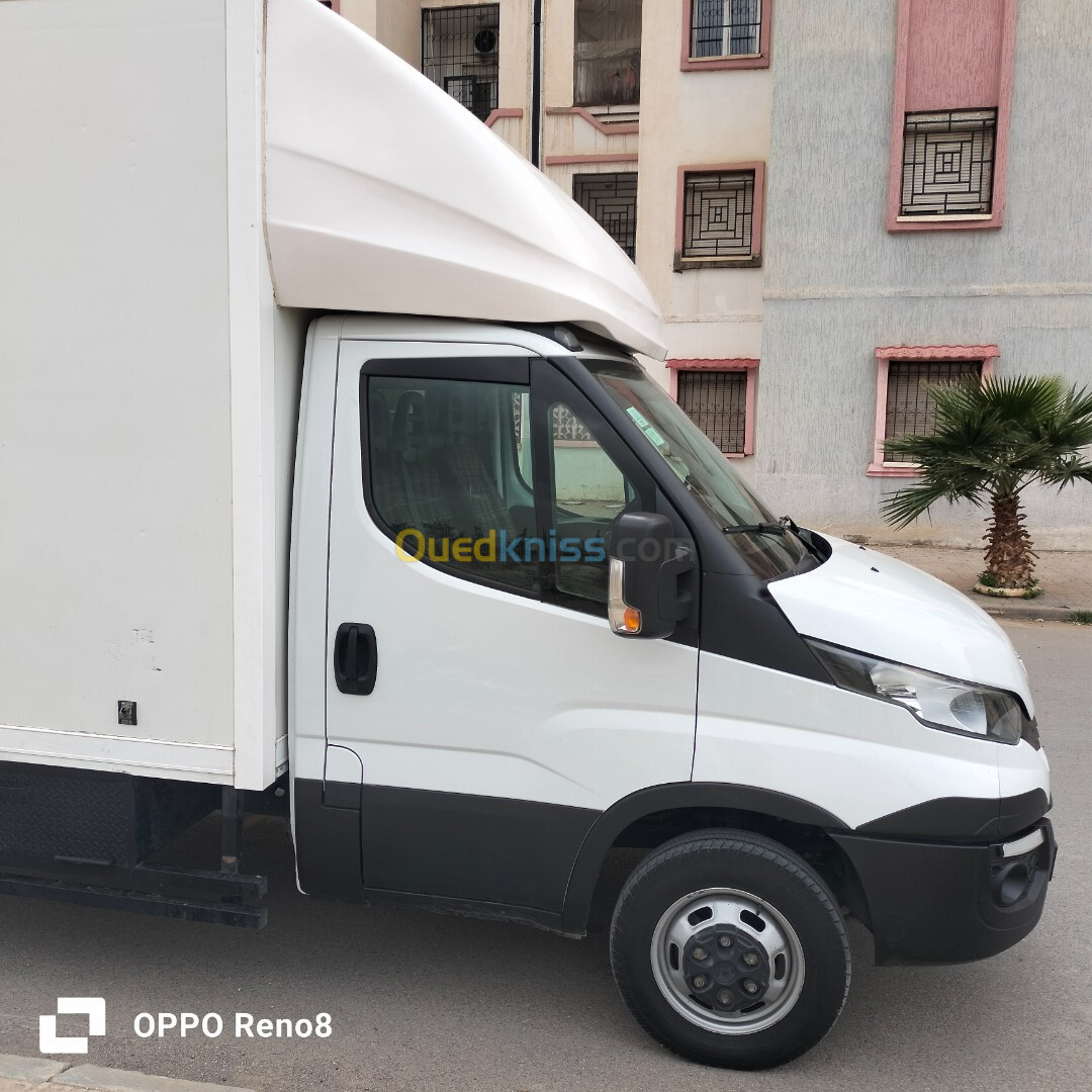 IVECO 35C15 contenaire 2019