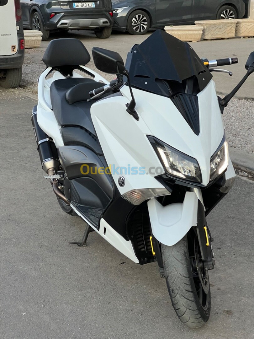 Yamaha Tmax iron 1 2015