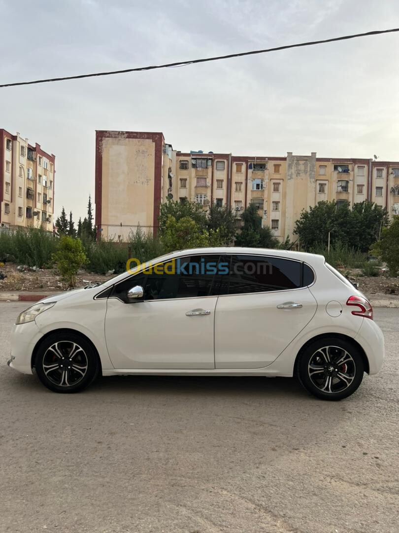 Peugeot 208 2013 Allure