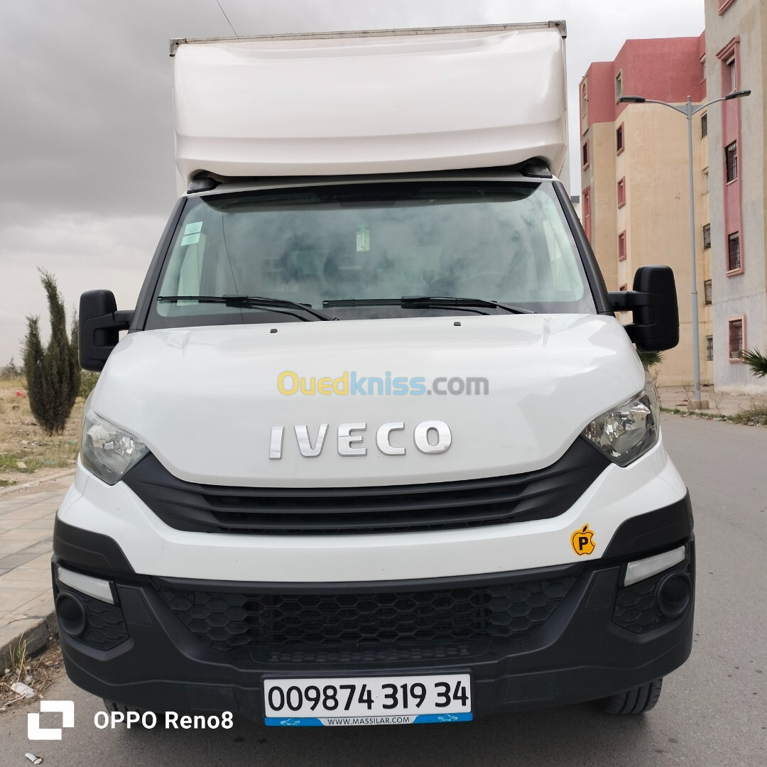 IVECO 35C15 contenaire 2019