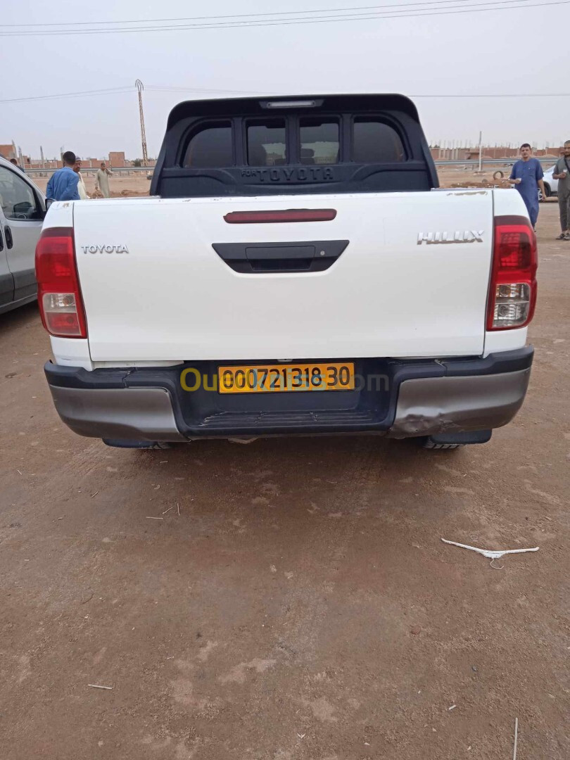 Toyota Hilux 2018 revo4*4