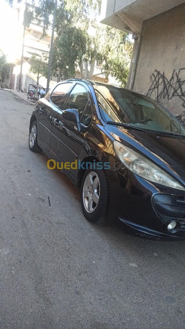 Peugeot 207 2008 207