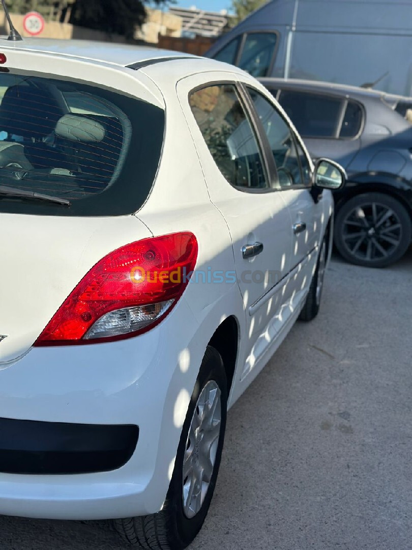 Peugeot 207 2012 