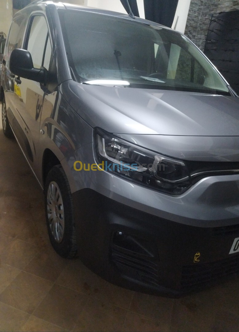 Fiat Doblo 2024 Dz 2 place