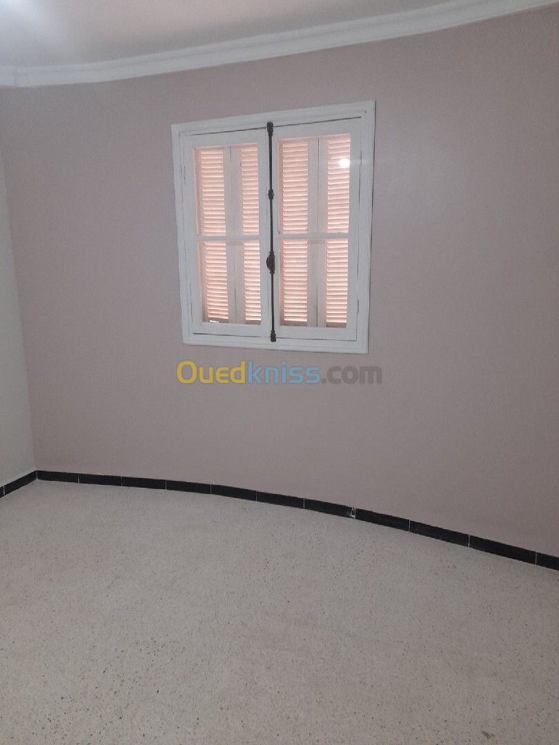 Location Appartement F3 Alger Saoula