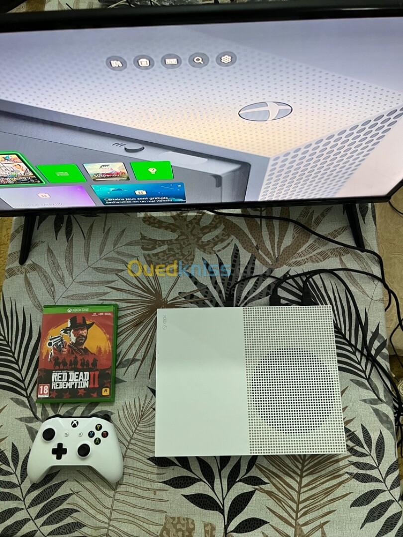 Xbox one s 500GB 10/10 