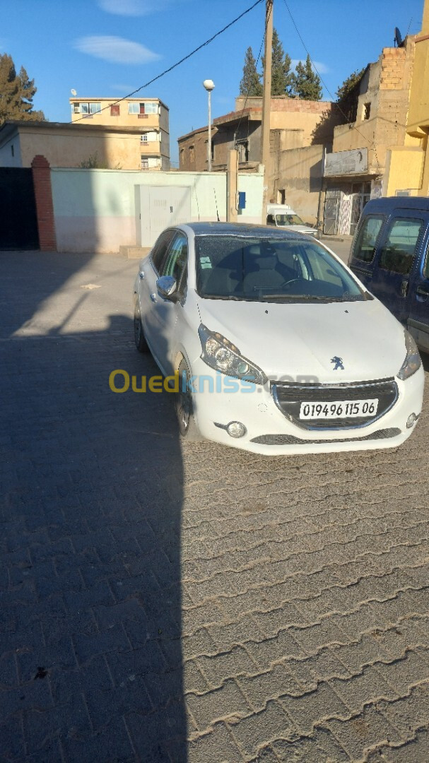 Peugeot 208 2015 Allure