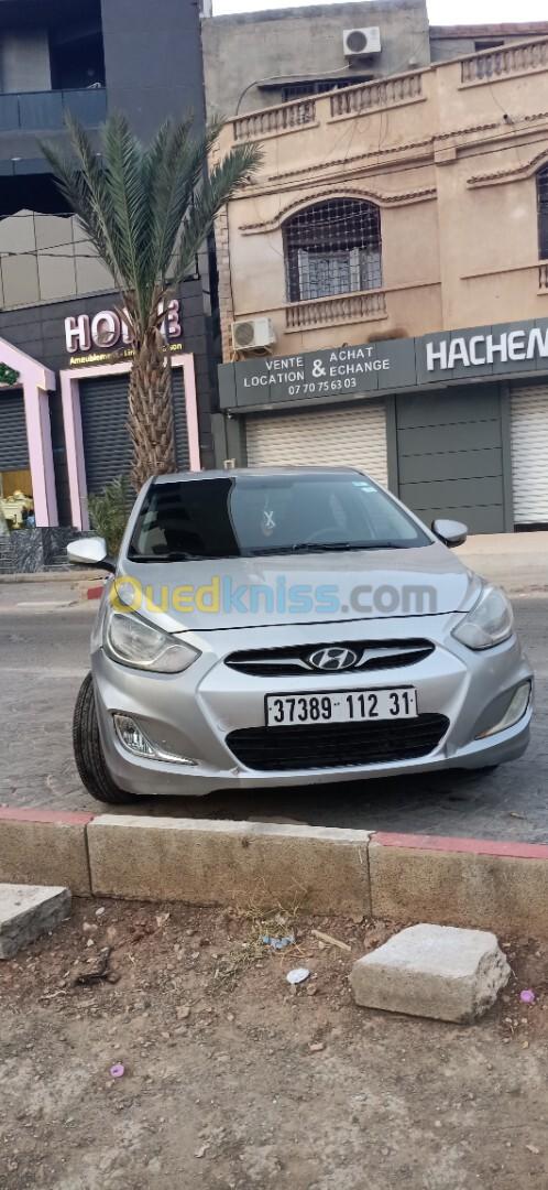 Hyundai Accent RB  4 portes 2012 Accent RB  4 portes