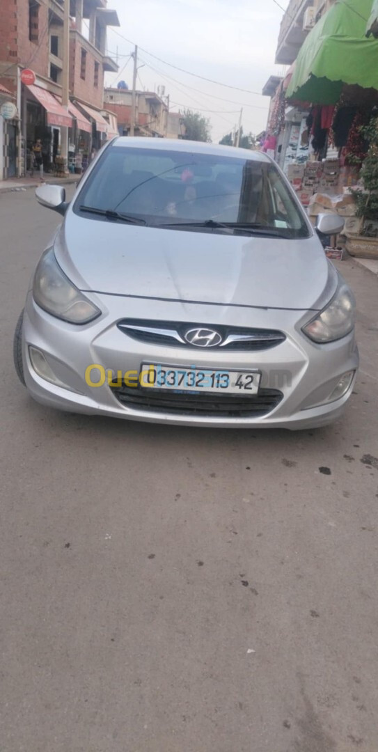 Hyundai Accent RB  4 portes 2013 Accent RB  4 portes