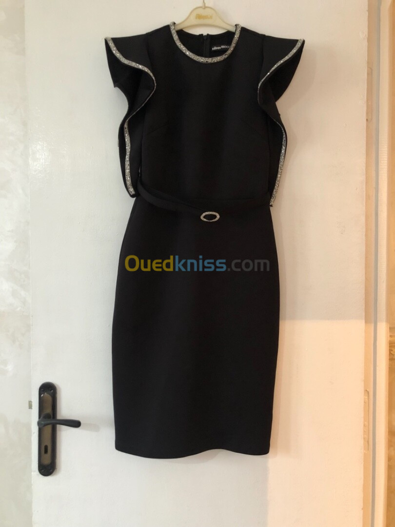 Robe noir taille 38 