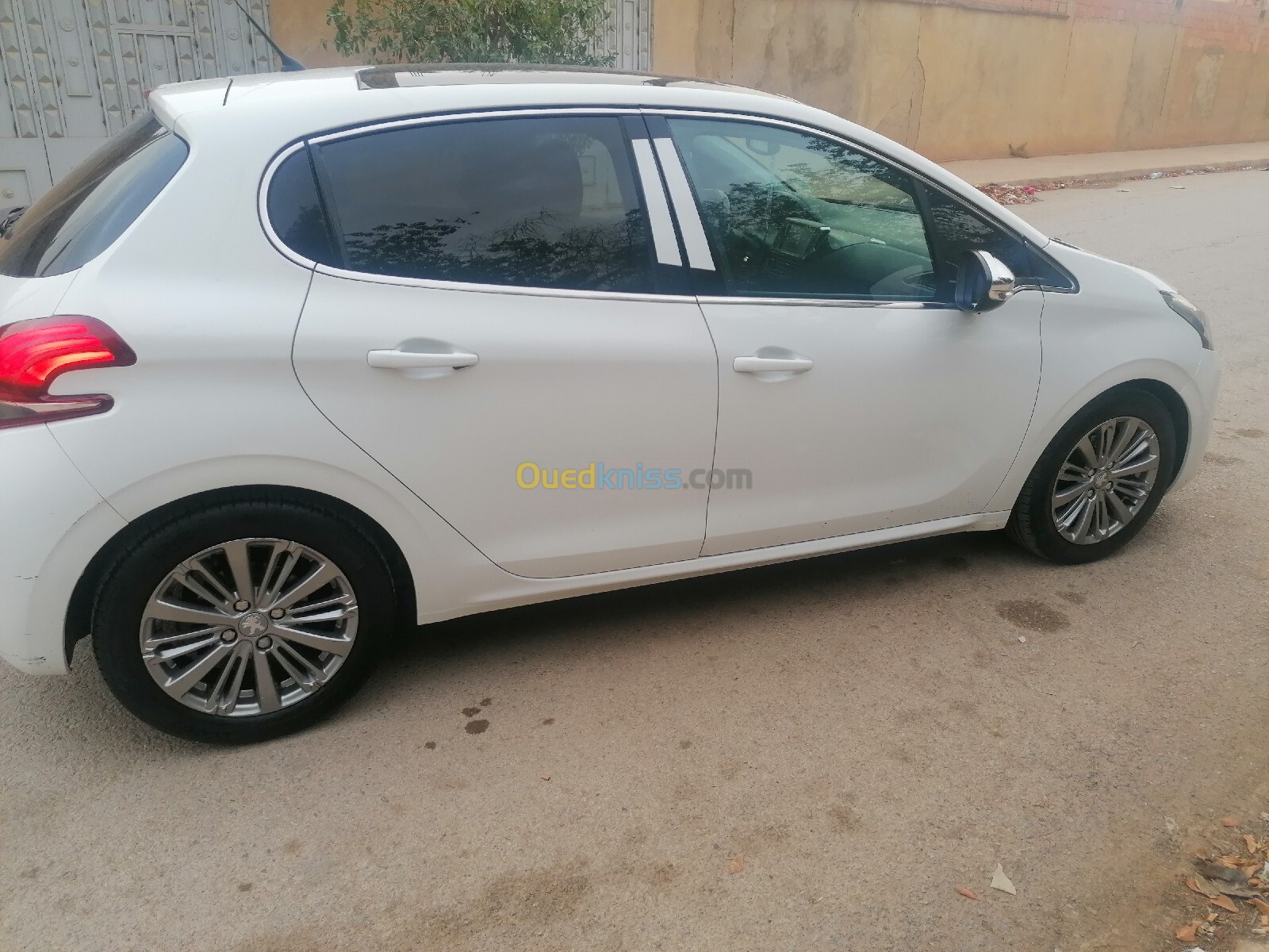 Peugeot 208 2018 Active Facelift