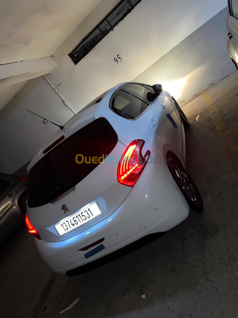 Peugeot 208 2015 Allure