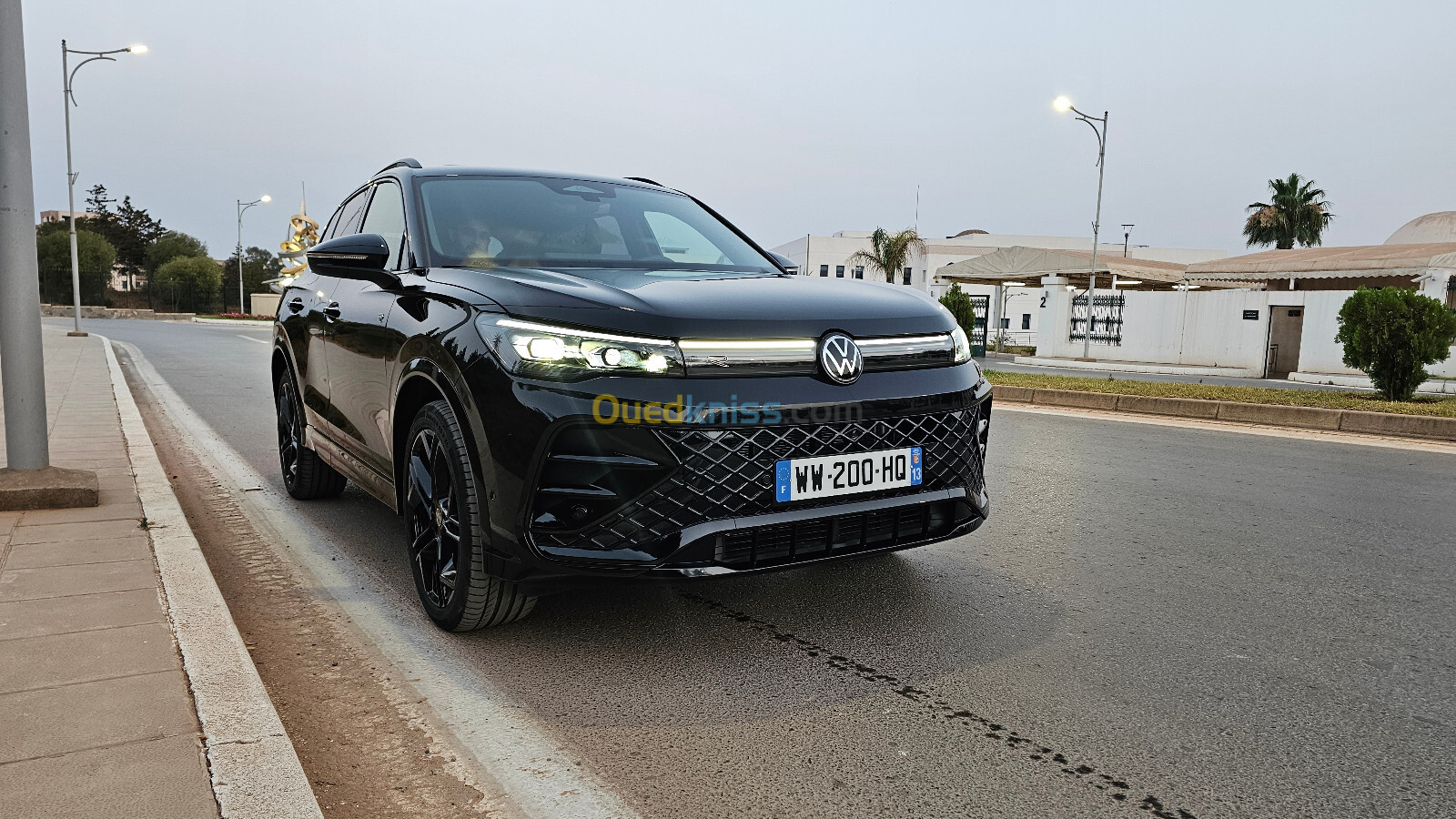 Volkswagen tiguan new 2024 R line black black