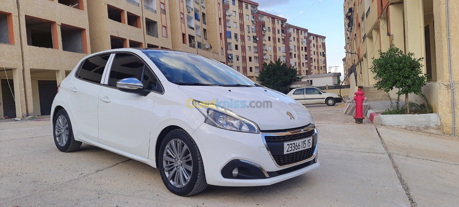 Peugeot 208 2015 Allure Facelift