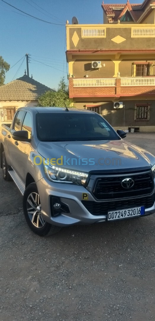 Toyota Hilux 2020 LEGEND DC 4x4 Pack Luxe