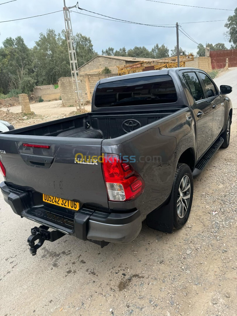 Toyota Hilux 2021 LEGEND DC 4x4 Pack Luxe