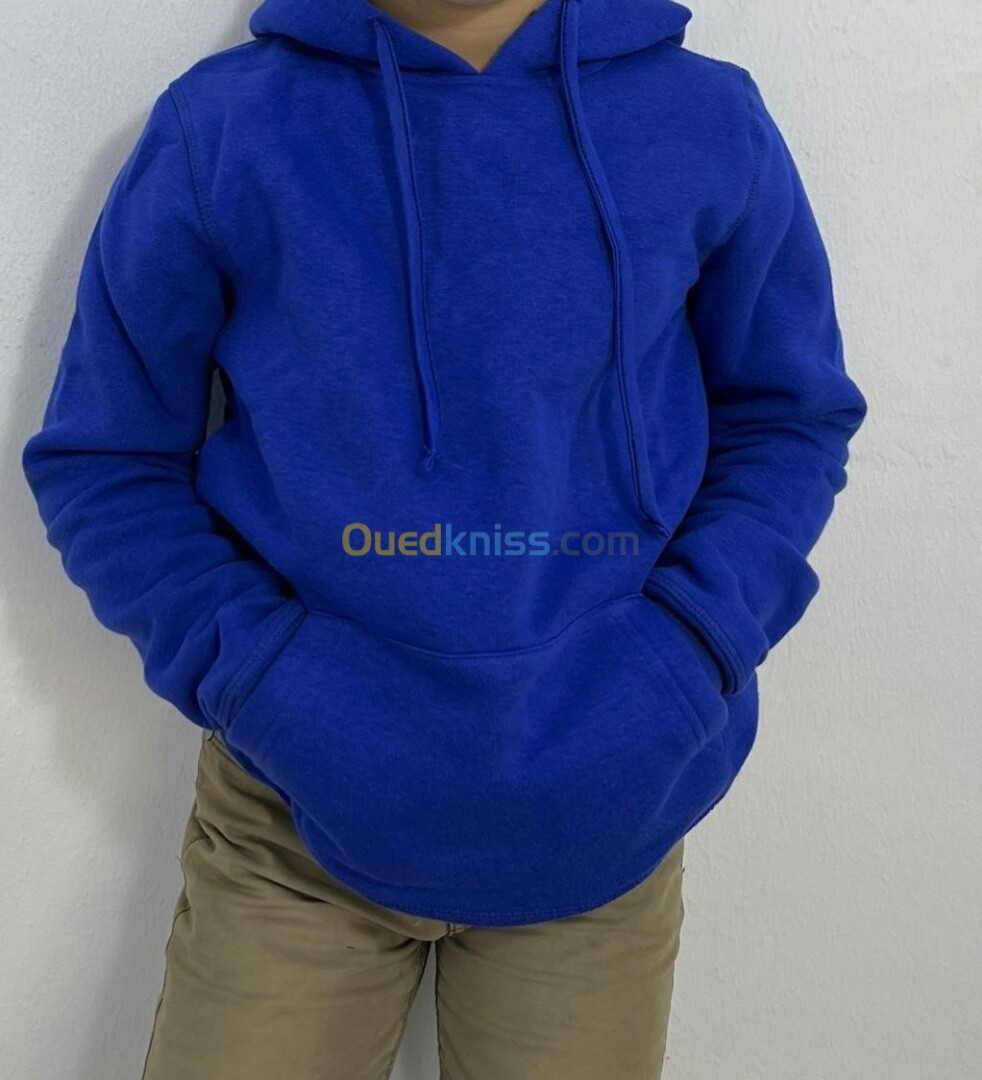 Hoodie enfant regular taille: 6 ans. 8 ans. 10 ans 12 ans 14 ans  livraison disponible 