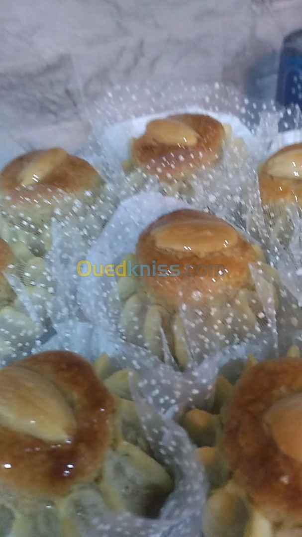 حلويات تقليدية و عصرية sur commande 