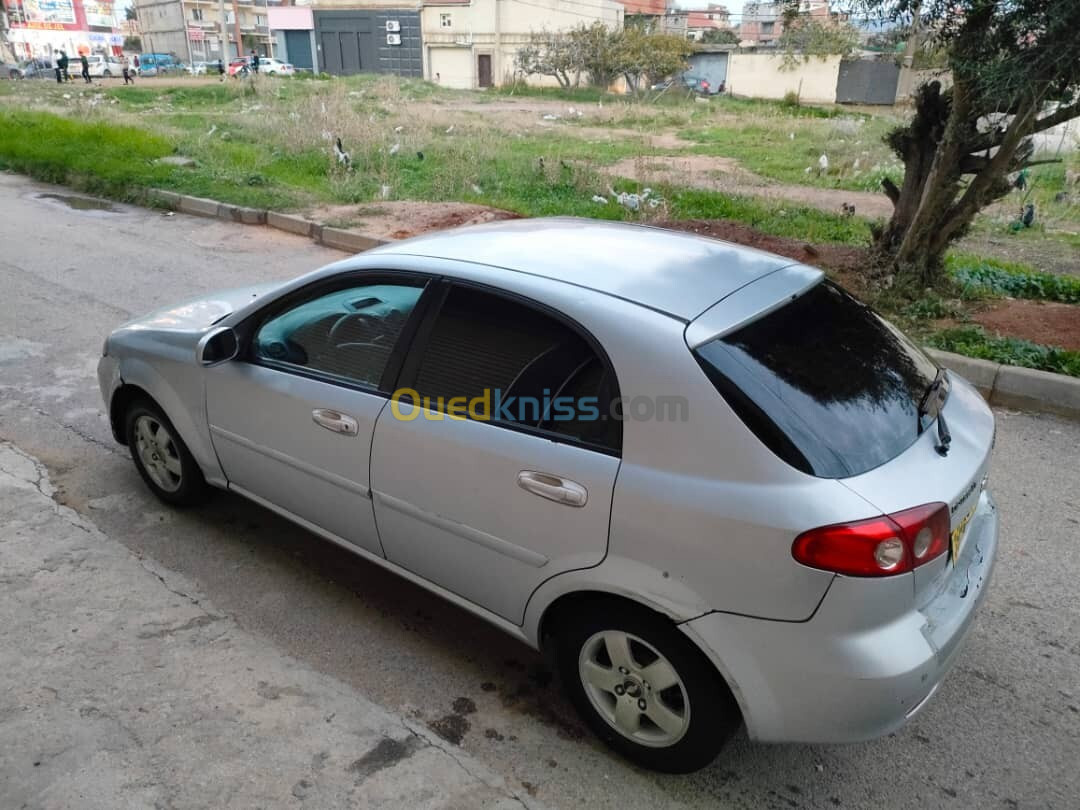 Chevrolet Optra 5 portes 2007 Coupé