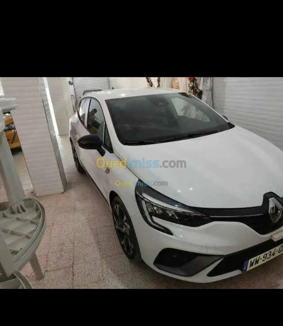 Renault Clio 2023 Rs line