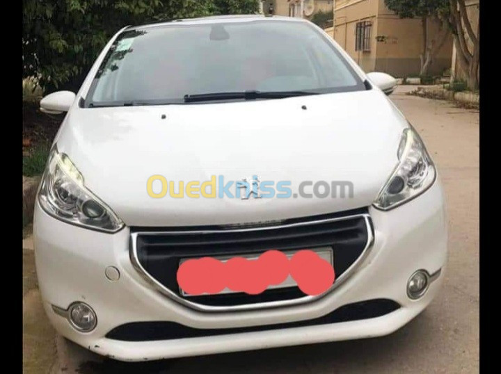 Peugeot 208 2015 Allure