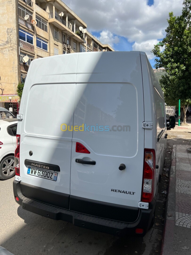 Renault Master 2023 