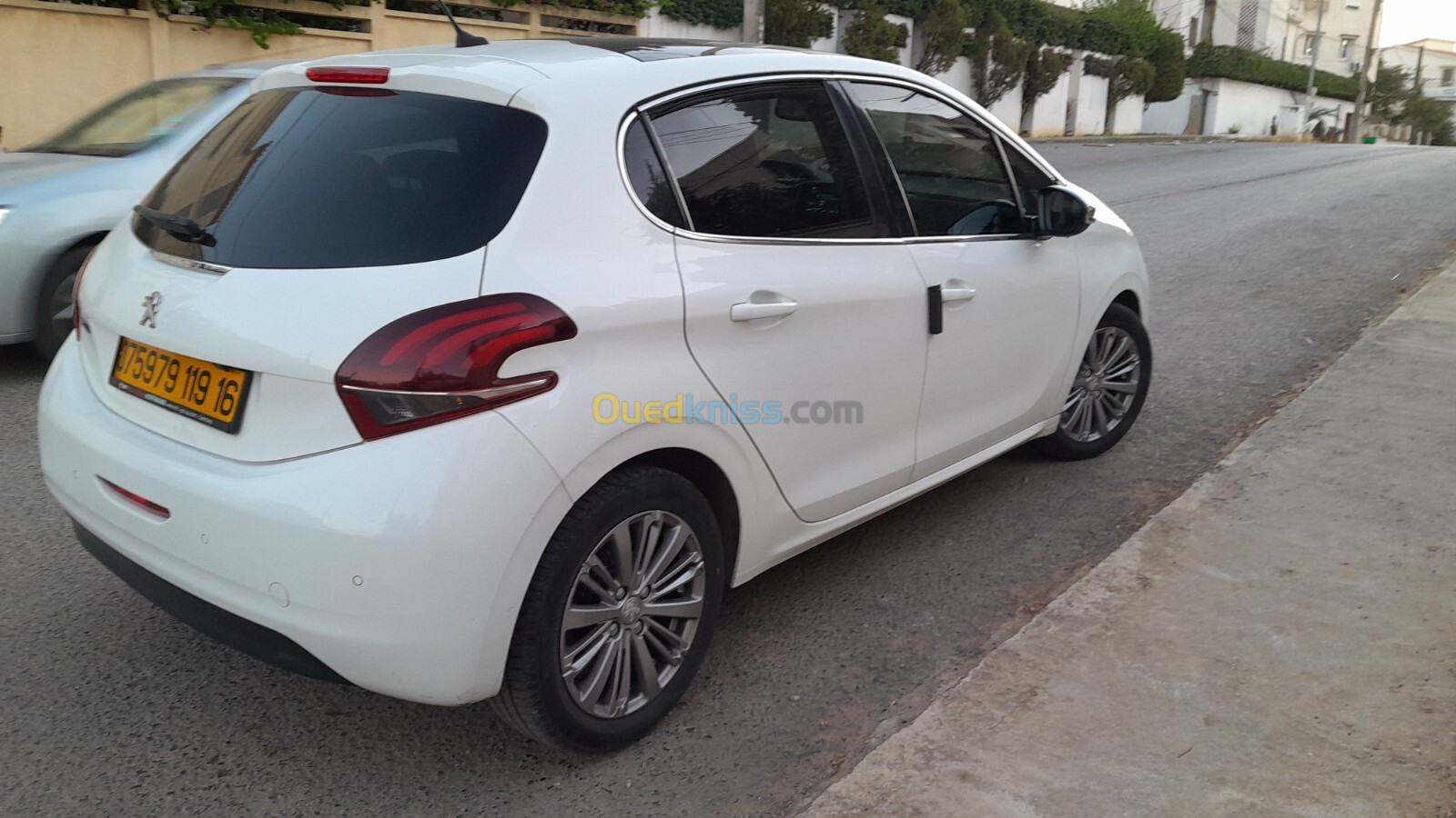 Peugeot 208 2019 Allure Facelift