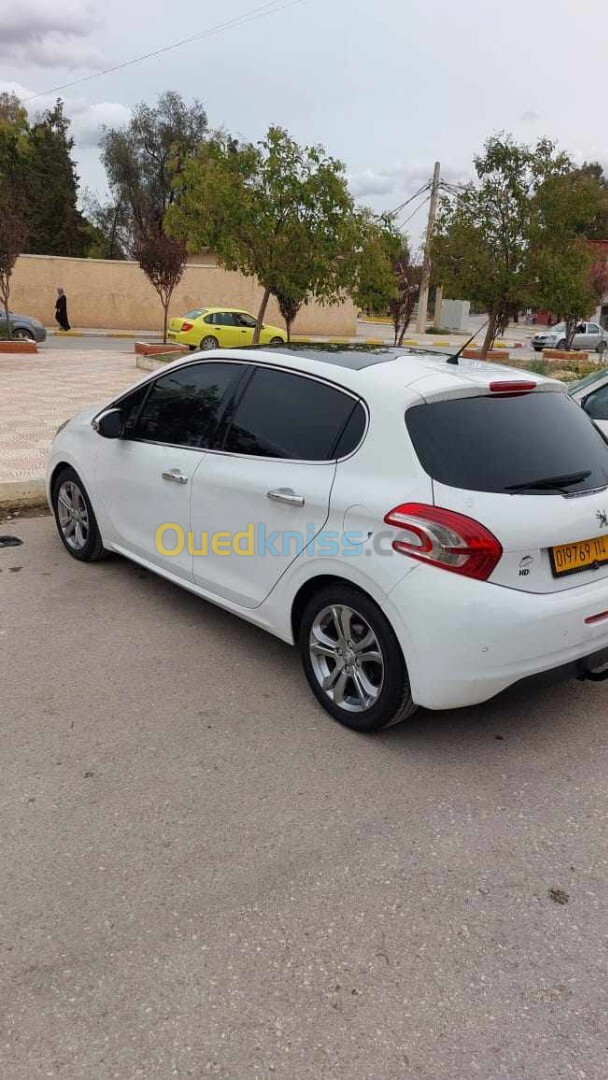 Peugeot 208 2014 208