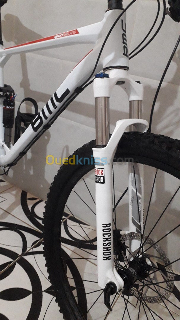 Vélo BMC double suspension taille L 27.5 vitesses 2x10 matériel shimano XT