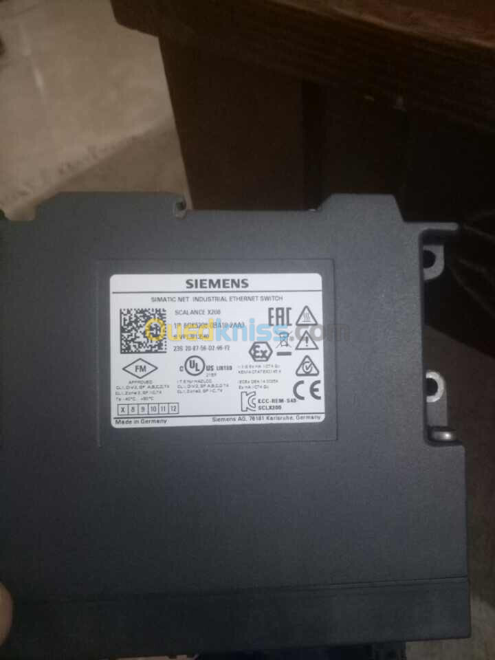 Commutateur SIEMENS- SCALANCE X208