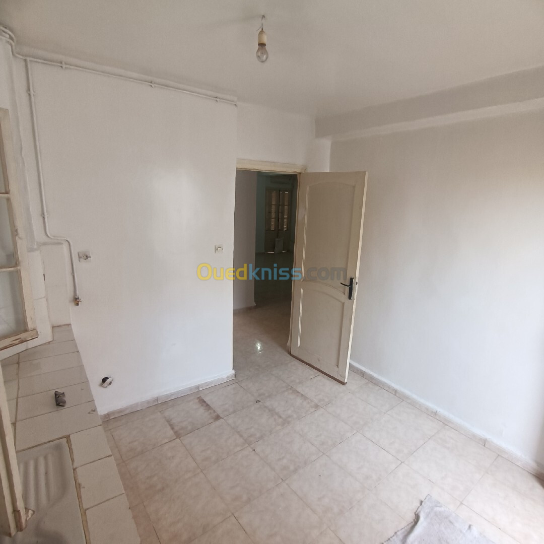 Location Appartement F1 Tipaza Douaouda