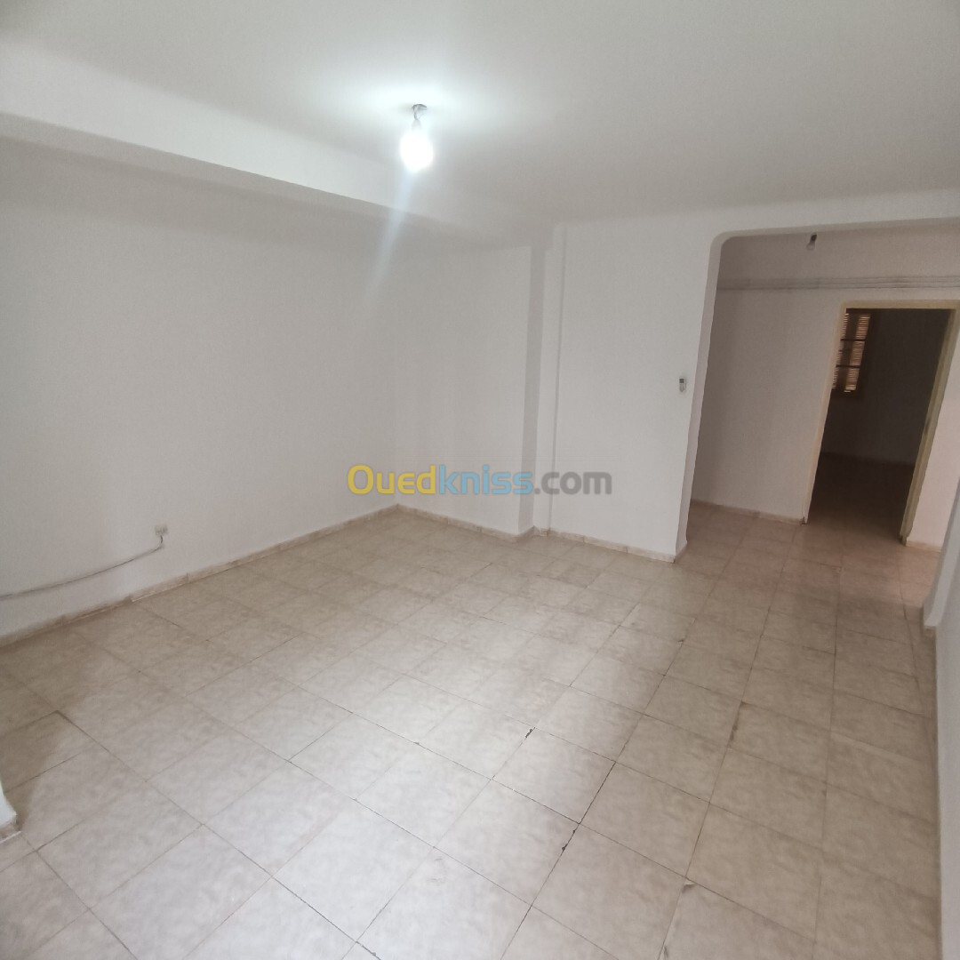 Location Appartement F1 Tipaza Douaouda