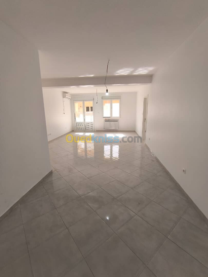 Location Appartement F4 Alger Souidania