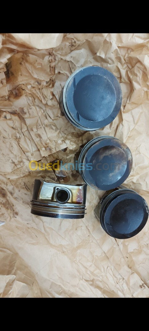 Piston et bielles  et axes golf 6 r20 