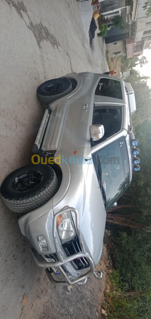 Mitsubishi Pajero Court 2000 Pajero Court