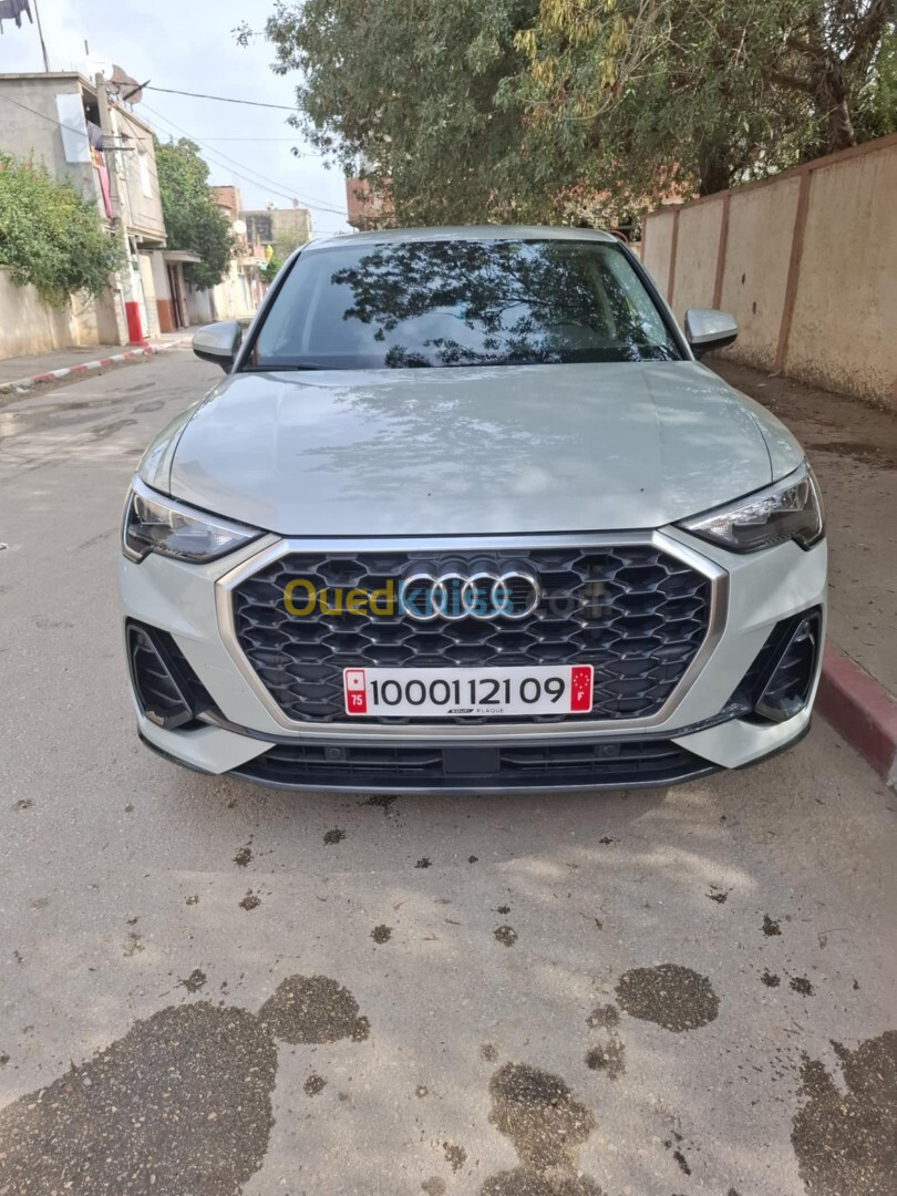 Audi Q3 2021 Q3