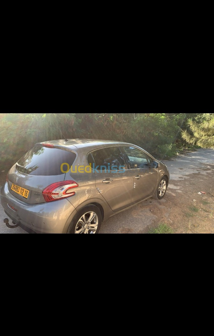 Peugeot 208 2012 Allure