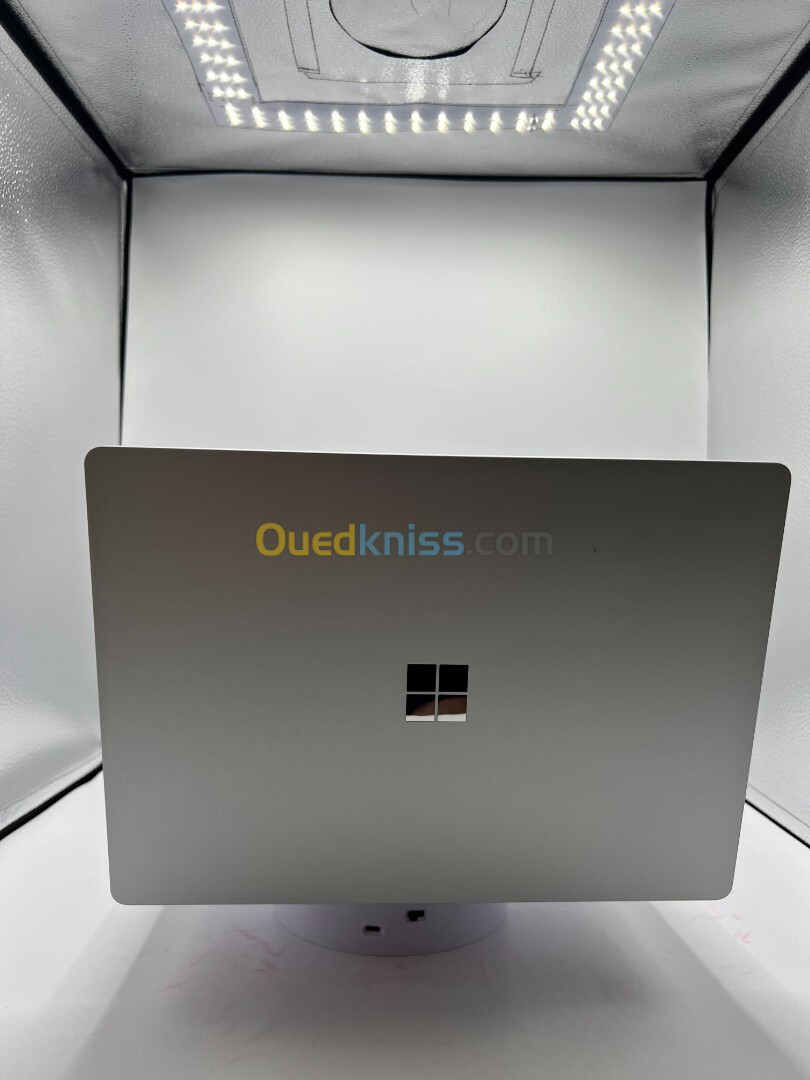 Surface 3 tactile 2k  Venu UK الاناقة 